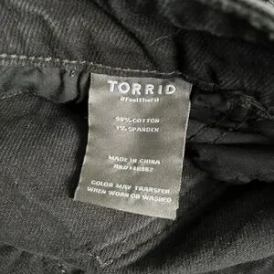 Torrid Straight Classic Denim High-Rise Carpenter Jean 2x 20 Short  Petite